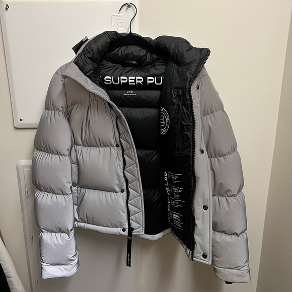 Aritzia Super Puff Shorty Jacket